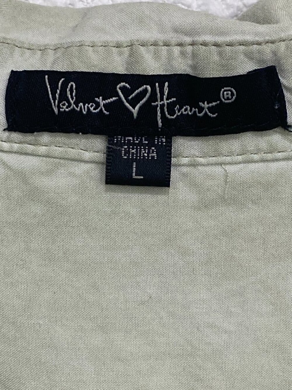 Velvet Heart Tencel Button Down Short Sleeve Sage Green Large - Picture 6 of 6